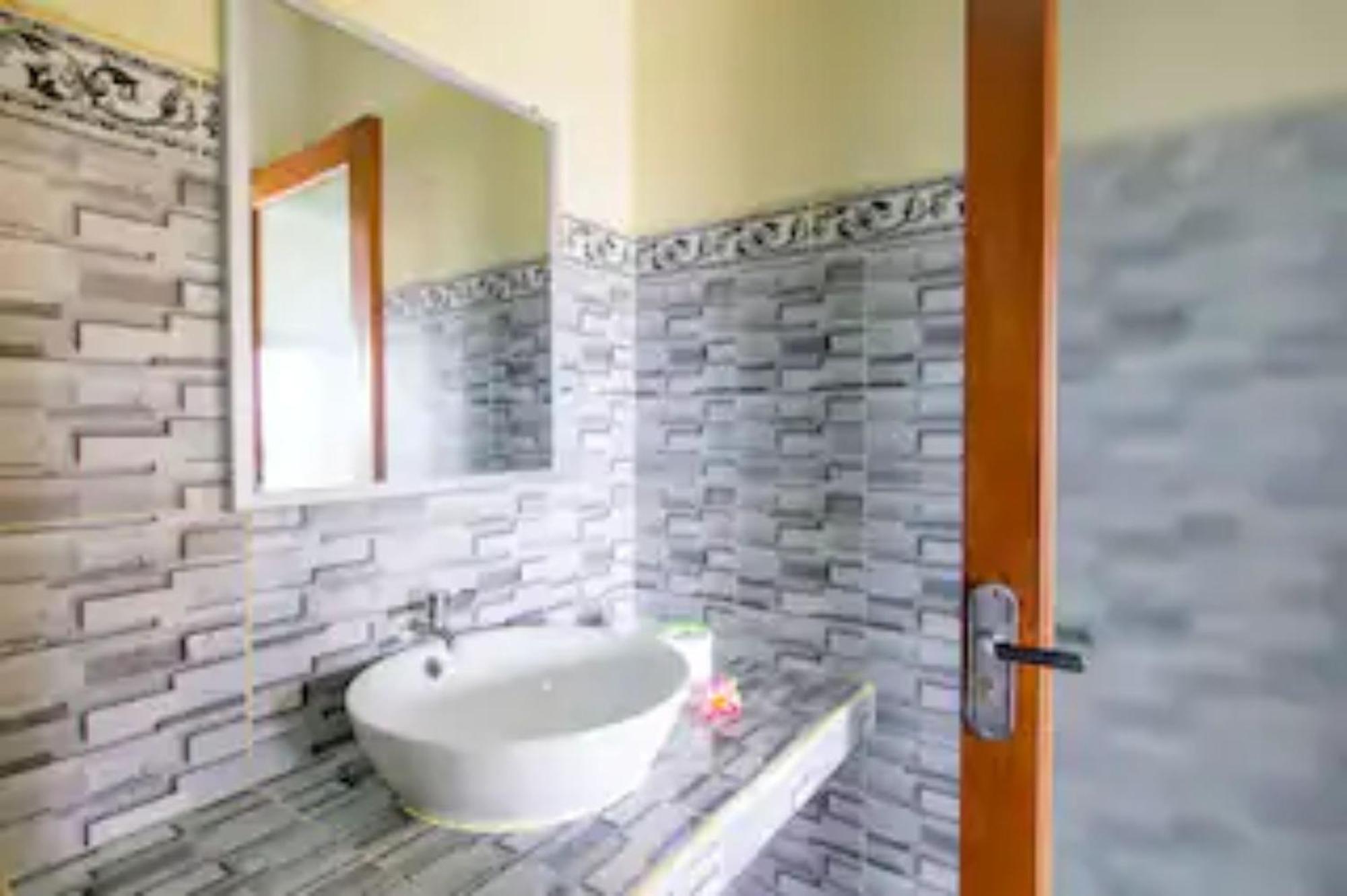 Pondok Lulik Homestay Canggu Eksteriør bilde